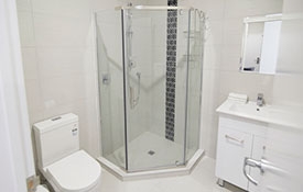 bathroom of family suite